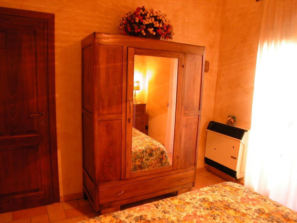 Agriturismo Istrice Innamorato Campello sul Clitunno Szoba fotó